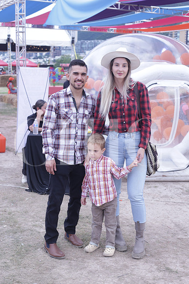 Daniel Rodríguez, Teo Rodríguez y Carolina Rodríguez 0