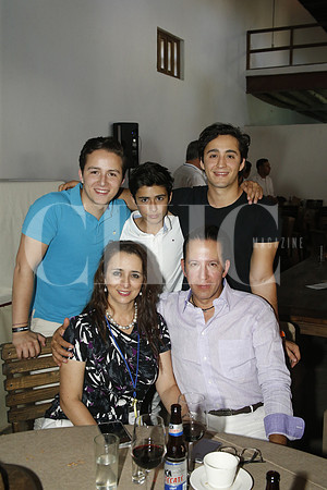 Marcelo Durán, Javier Diurán, Guillermo Durán, Elena Paula Suárez y Guillermo Durán