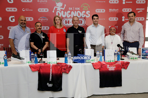 Fernando Galindo, Arturo González, Elke González, Luis Enrique Montenegro, Daniel Garza, Ana Jaramillo y Diego Ochoa (2)