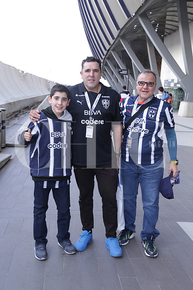 Jesús Ayón, Jesús Ayón Lomeli y Victor Vega 1