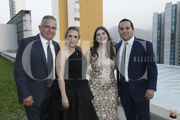 Juan José de Isla, Claudia Ramírez, Daniela Gil y Diego de Isla (2)