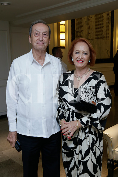 Miguel Iglesias y Gloria M. de Iglesias