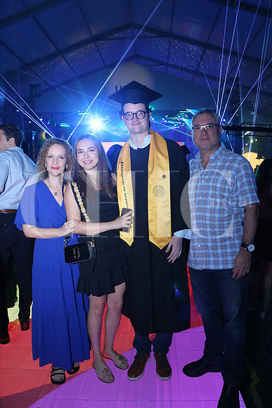 Rosy Carrillo de Lozano, Alejandra González, Daniel Lozano Y Ramiro Lozano