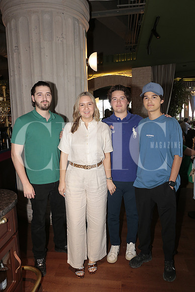 Gerardo Medina, Sandra Villarreal, Emiliano Medina y Mateo Medina 2