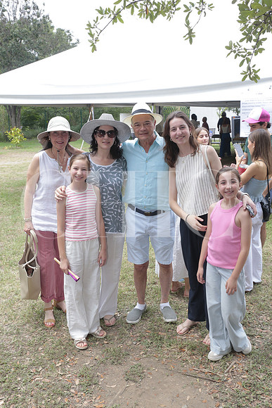 Teresa Garza, Teresa Paez, Alejandro Paez, Teresa Ortiz, Sofia Ortiz y Maria Ortiz 2