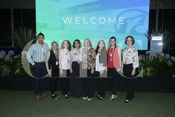 Alberto Dueñas, Jennifer Lawlis, Paty Castaño, Alejandra Garza, Doroty Cavazos, Silvia Chavarria, Marcela Rodríguez y Conny Gámez
