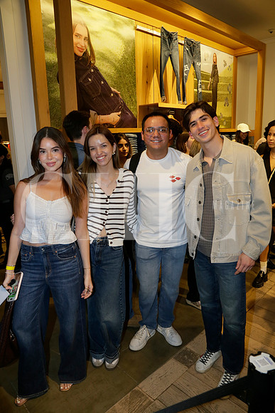 Monse Limongi, Victoria Casas, André Jiménez y Santiago Hernández (3)