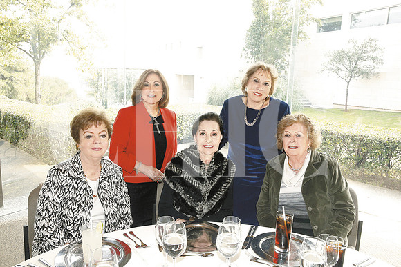 Cony Siller de Allen, Reyna García Durán, Patricia Luhrs, Lupita Barrera y Susana García