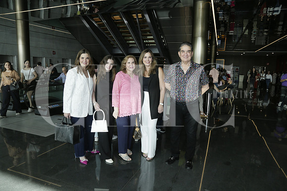 Claudia Sepúlveda, Roberta Elizondo, Yolanda de Sepúlveda, Mónica Sepúlveda y Homero Sepúlveda (2)