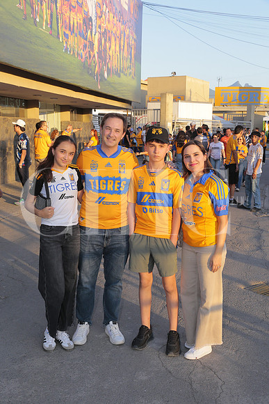 Ana Catalina Gonzalez, Luis Gonzalez, Luis Gonzalez y Ana Catalina Cortés 8