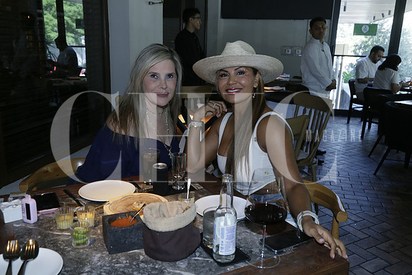 Marcela González y Marisol Martínez