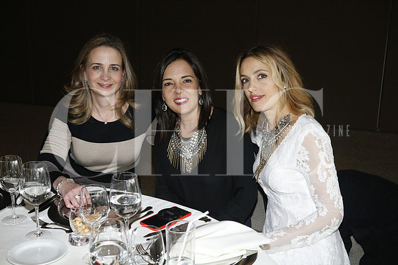 Teresa Díaz de Canales, Rosario Canales de Benavides y Verónica Matthai de Canales