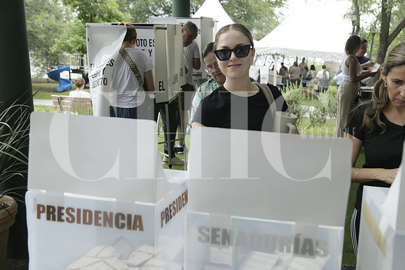 Any Treviño (2)