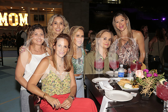 Melba Martinez, Yanine Garza, Olaya Guajardo, Andrea Osorio, Aleida Martinez y Nazareth de la Garza 2