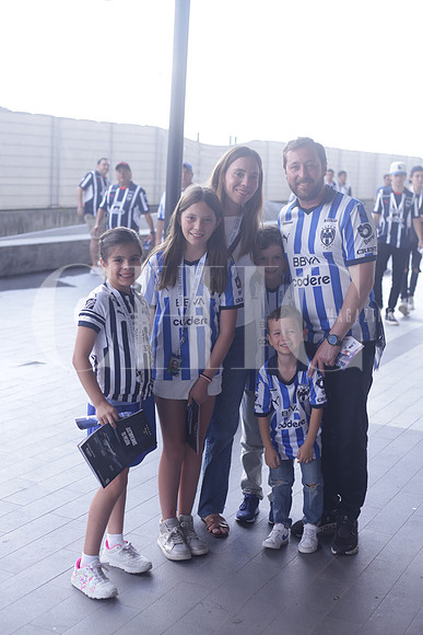 Martha Chacón, Eugenio Martínez, Paula Martínez, Lucía Martinez, Eugenio Martínez y Emilio Martínez 1