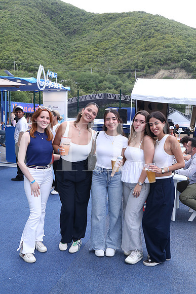 Katia Peña, Emila Bermudez, Cecila Palau, Mariana González y Mariajose Guerra 1