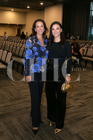 Sofia Izaguirre de García y Eugenia García 1