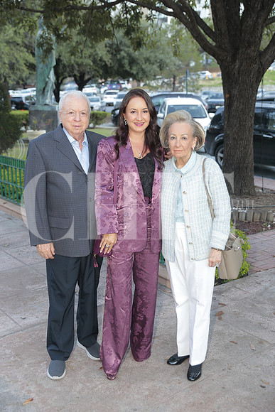 Jose Ines Martinez, Ana Patricia Villarreal y Patricia Villarreal