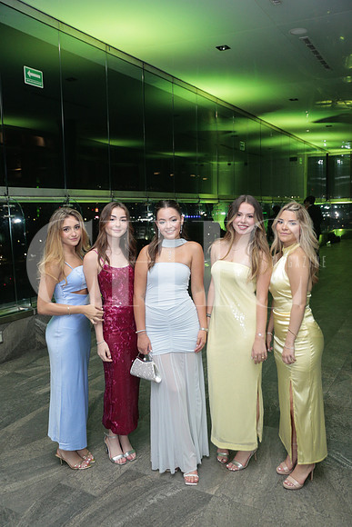 Emilia Torres, Raquel Serna, Eugenia Medina, Alessa Lopez y Daniela Ramirez 2