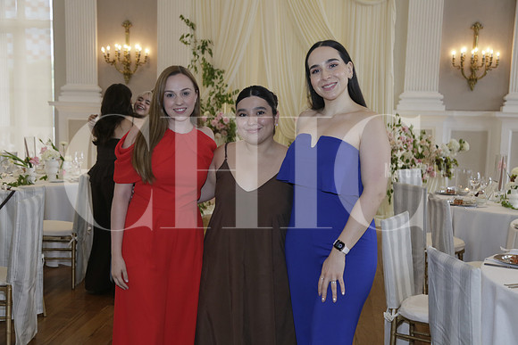 Mariana Guzmán, Mariely Mandujano y Mariel Saldivar