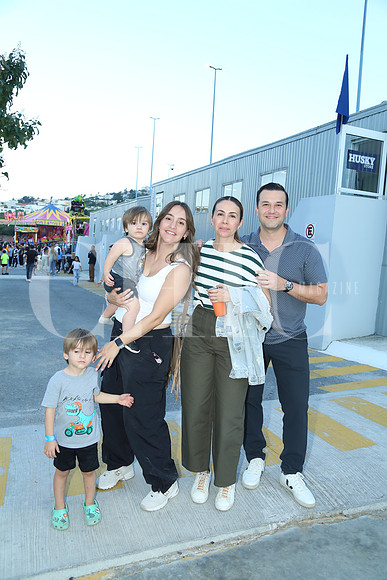 Diego Ortiz, Nicolas Oritz, Silvia López, Ada Canales y Gilberto León 1