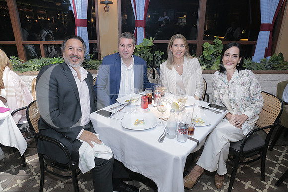 Ricardo Safi, Roberto Safi, Caty Safi y Marisa Safi 3