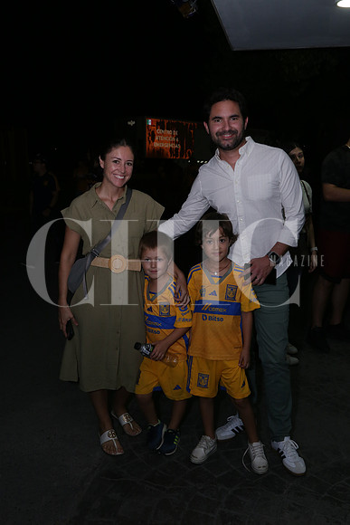Laura Roman, Eduardo Villamil, Gonzalo Villamil y Emilio Villamil 0