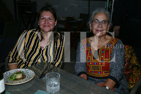 Elizabeth Enriquez y Deyanira Navarro