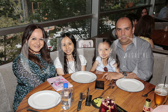 Miriam Miranda, Romina Benitez, Alicia Benitez y Saul Benitez 2