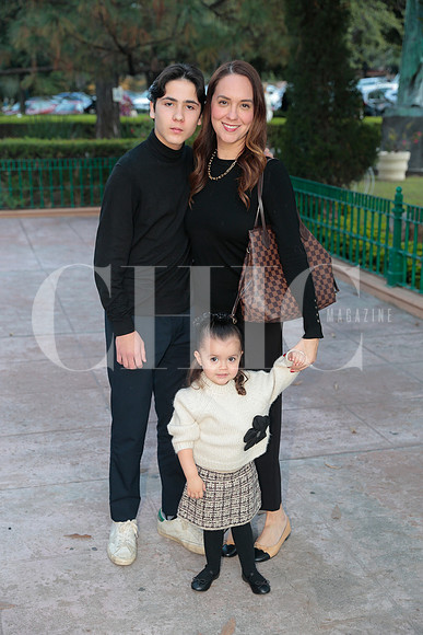 Oscar Peña, Elsa Gomez y Luciana Peña 3