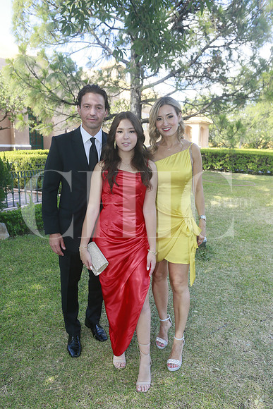 Carlos Medina, Valeria Medinay Mónica Leal de Medina