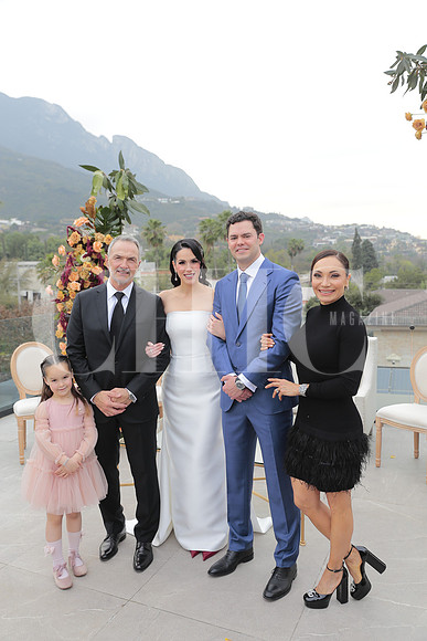 Elena Serrano Gonzalez, Javier Gonzalez, Ana Victoria Gonzalez, John Butler y Martha Meza 2