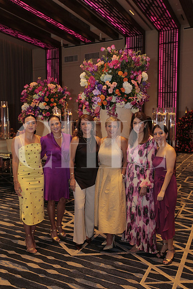 Rebeca Wolberg, Cecilia Franco, Ana Franco, Ale Franco, Monica Franco y Mariel Maldonado 4