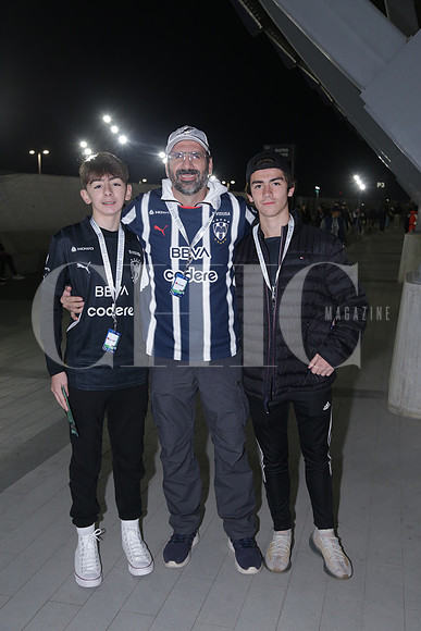 Santiago Fernández, Alejandro Ferández y Alejandro Fernández 0