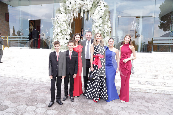 Santiago Safi, Rodrigo Safi, Daniela Safi, Roberto Safi, Katy de Safi, Mariana Safi y Valeria Safi 3