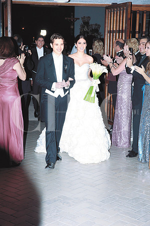 Andrés Romo y Claudia Peña al salir