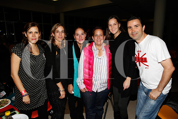 Carolina Leal, Montserrat de De los Santos, Katia Chapa, Margarita Marcos, Cordelia de Orozco y Bernardo Azcárraga