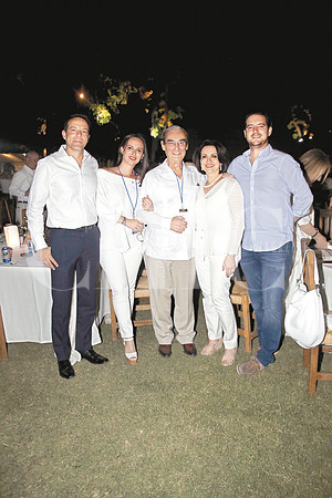 Fernando Márquez, Romina Zambrano de Márquez, Jorge Zambrano,  Margarita Gámez de Zambrano y Berny Zambrano