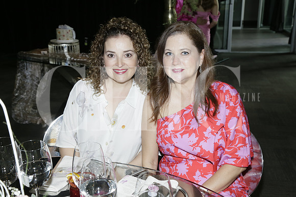 Sandra Welsh de Morales y Dina Barrientos