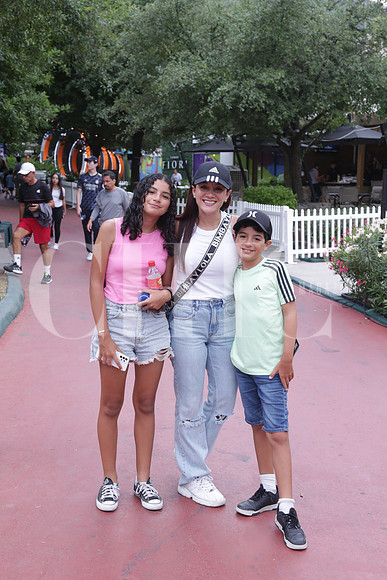 Isabel Rodríguez, Gaby Taboada y Braulio Rodríguez 1