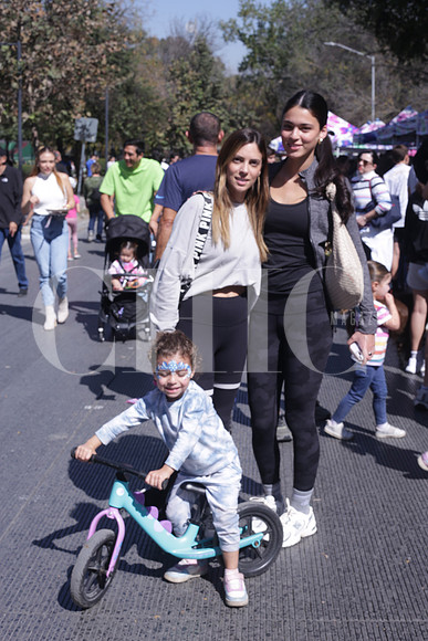 Lucia González, Marisol González y Luciana Garza 1