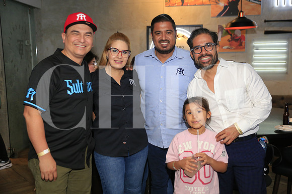 Josue Becerra, Chapis Chapa, Hilario Ballesteros, Mia Hinojoa y Helio Hinojosa 3
