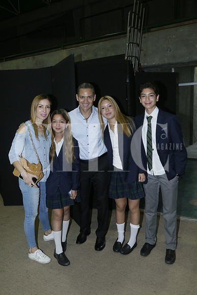 Nancy García; Mariana Barrón, Emeterio Barrón, Fernanda Barrón y Roberto Barrón (4)
