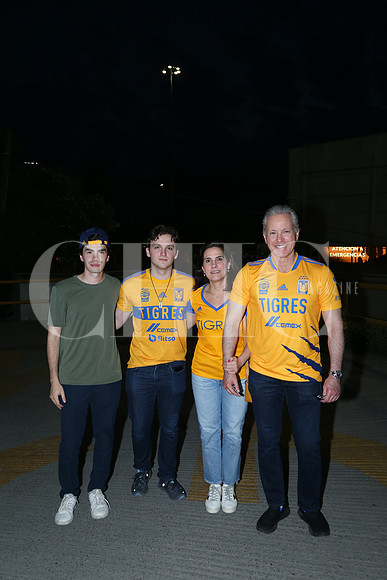 Andrés Elizaldi, Manuel San Miguel, Alicia de San Miguel y Manuel San Miguel1