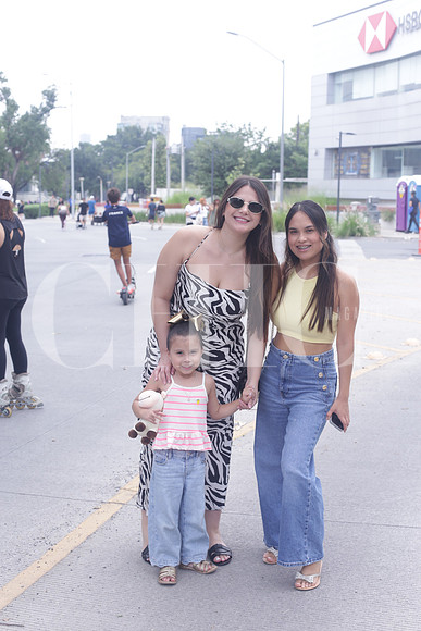 Valentina Rios, Jaquelin Reyna y Alina Reyna 0