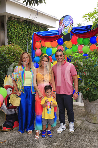 Maru Calderon, Fede Perez Salinas, Vivi Villarreal y David Perez Salinas 2