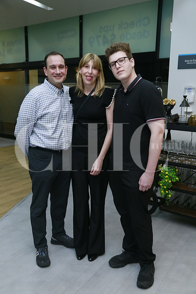 César Gómez, Priscila Vizcaino y Patricio Gómez (2)