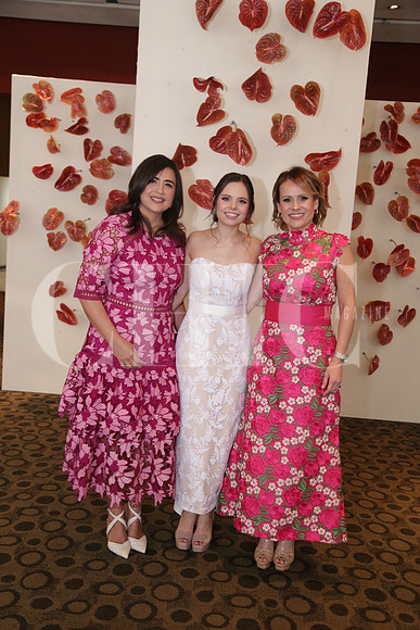 Myrna de Aguirre, Ana Karen Wiliams y Eva Hernández de Wiliams 1