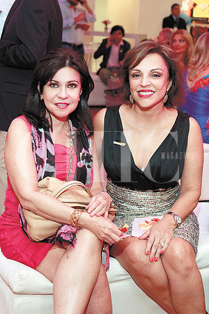 Patricia García Castellanos y Claudia Sada de González