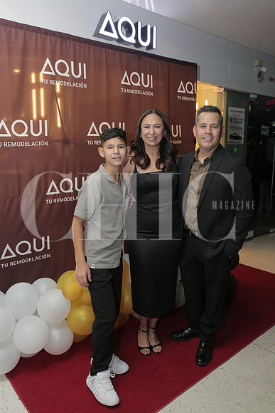 Rolando Juarez, Mateo Juarez y Cecilia Morales 18